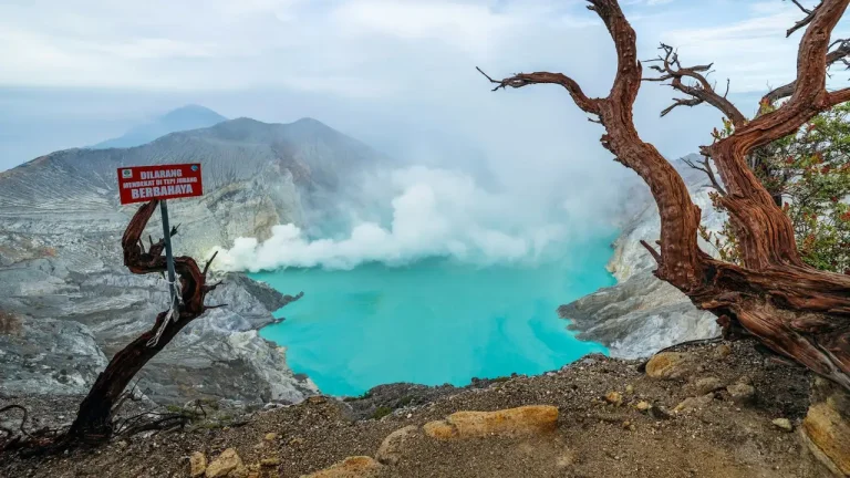 Ijen Crater Closures, Restrictions & First-Friday Maintenance Days