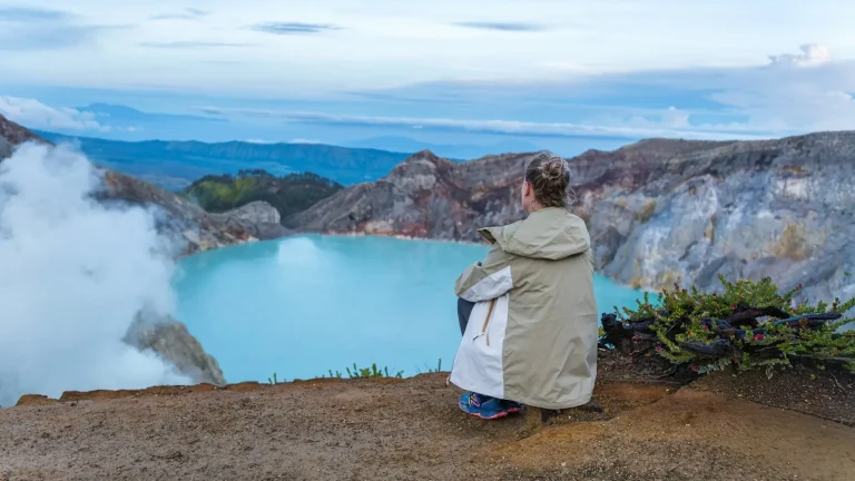 Ijen Health, Altitude, Kids & Medical Requirements — What to Know