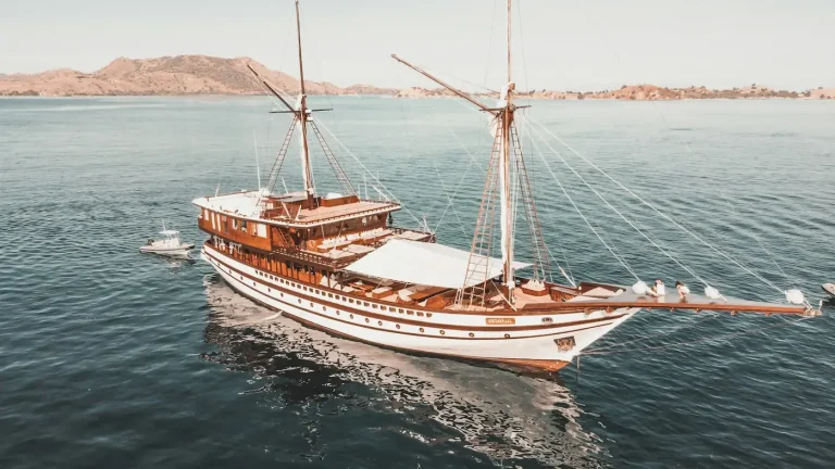 Phinisi Yacht Design: The Evolution of Indonesian Luxury Charters